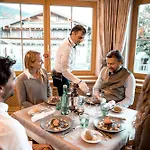 Hotel Urbisgut 4*