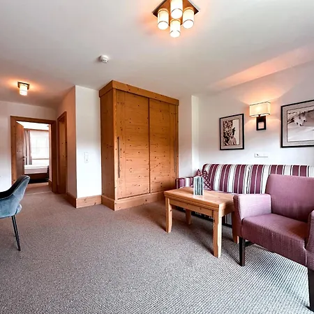 乌尔比斯古特酒店 阿尔滕马克特蓬高