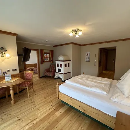 乌尔比斯古特酒店 酒店