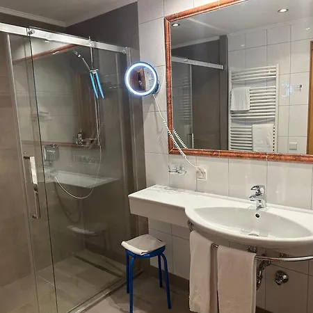 乌尔比斯古特酒店 阿尔滕马克特蓬高