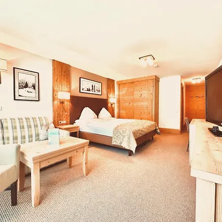 Urbisgut Hotel 4*