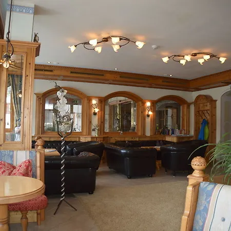 乌尔比斯古特酒店 阿尔滕马克特蓬高