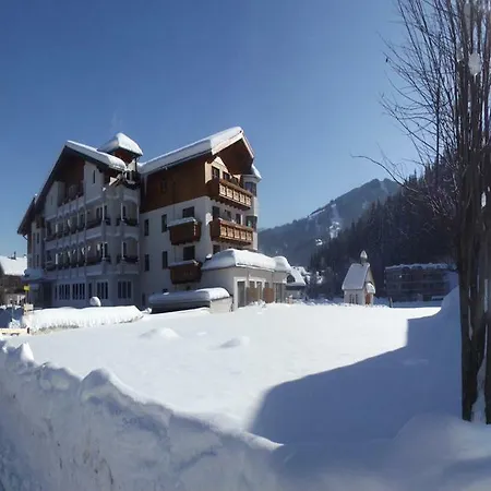 乌尔比斯古特酒店 4*